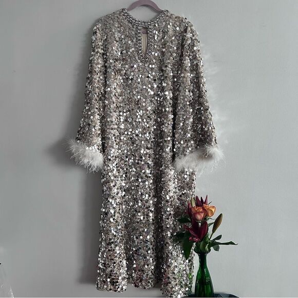 Rich Radi Q’s Dresses & Skirts - NWT RICHRADIQS Dazzling Sequined Feather Cuff Dress